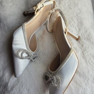 NEW Glamorous White Satin Wedding Heels with Rhinestone Accents Size 7.5